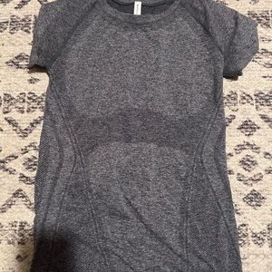 Athleta shirt